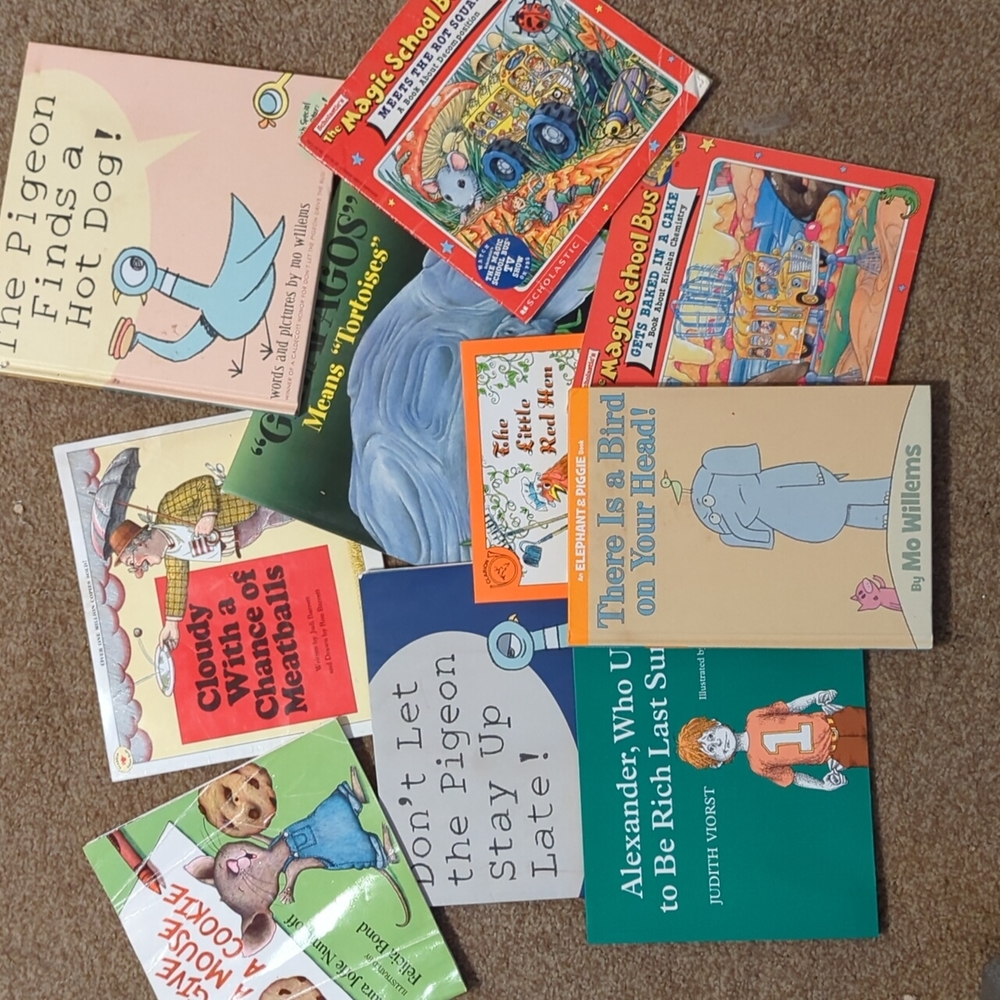 Lot of 10 children's books